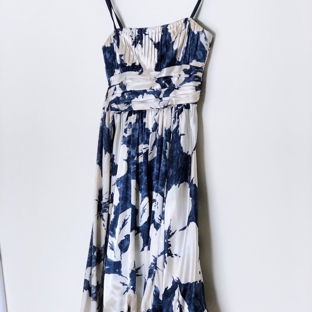 • b c b g s i l k d r e s s •